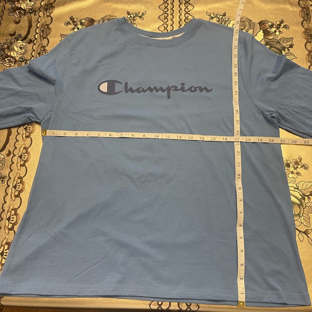 Champion Women's Classic Long-Sleeve T-Shirt with Script Logo . Size XL - Picture 6 of 6